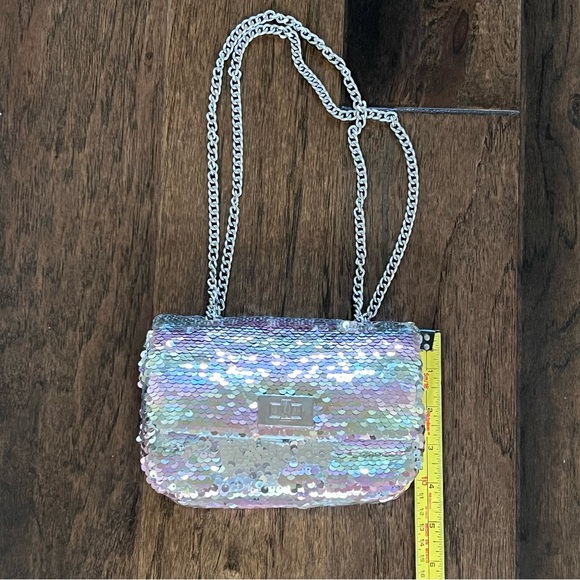 The Children's Place Girl Sliver Flip Sequin Shoulder Party Purse Bag with Chain - Picture 13 of 15